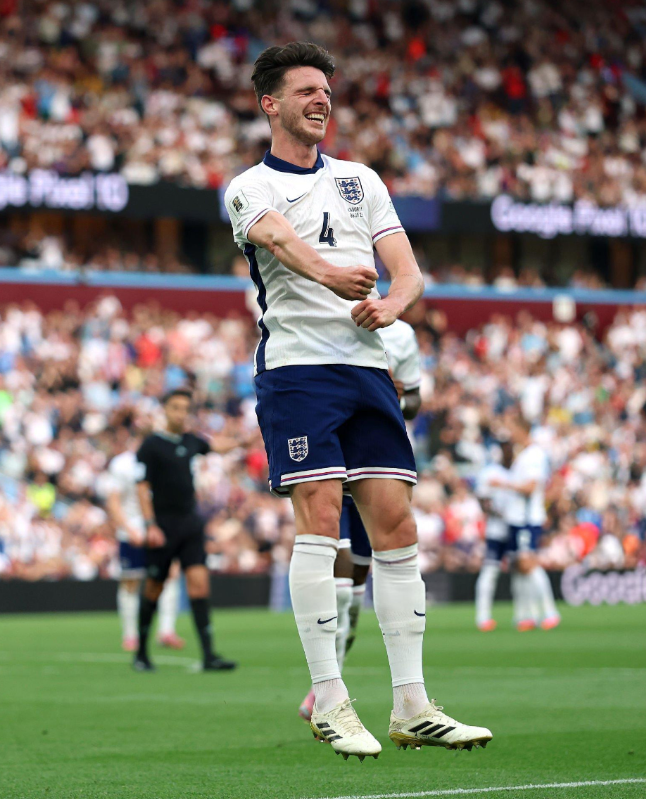 豪门狂欢夜！英格兰8连斩鱼腩，C罗一战超梅西，葡萄牙造5-0惨案