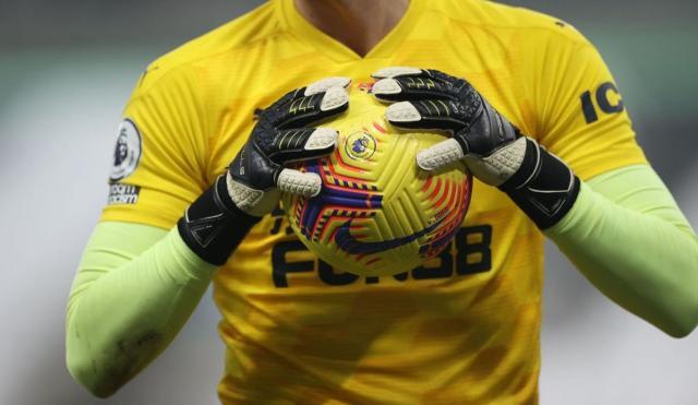 1741012922393065799.jpg 开云体育网址在线登录-持球超时新规观察:严防拖时间,门将面临“围剿”?