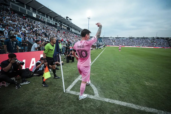 最新开云体育网址入口-梅西缺席香港表演赛引争议|莱昂内尔·梅西_新浪体育_新浪新闻