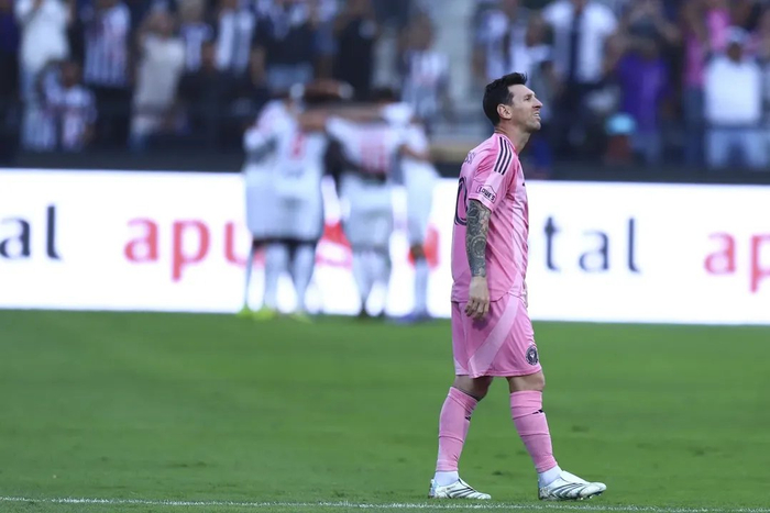 最新开云体育网址入口-梅西缺席香港表演赛引争议|莱昂内尔·梅西_新浪体育_新浪新闻