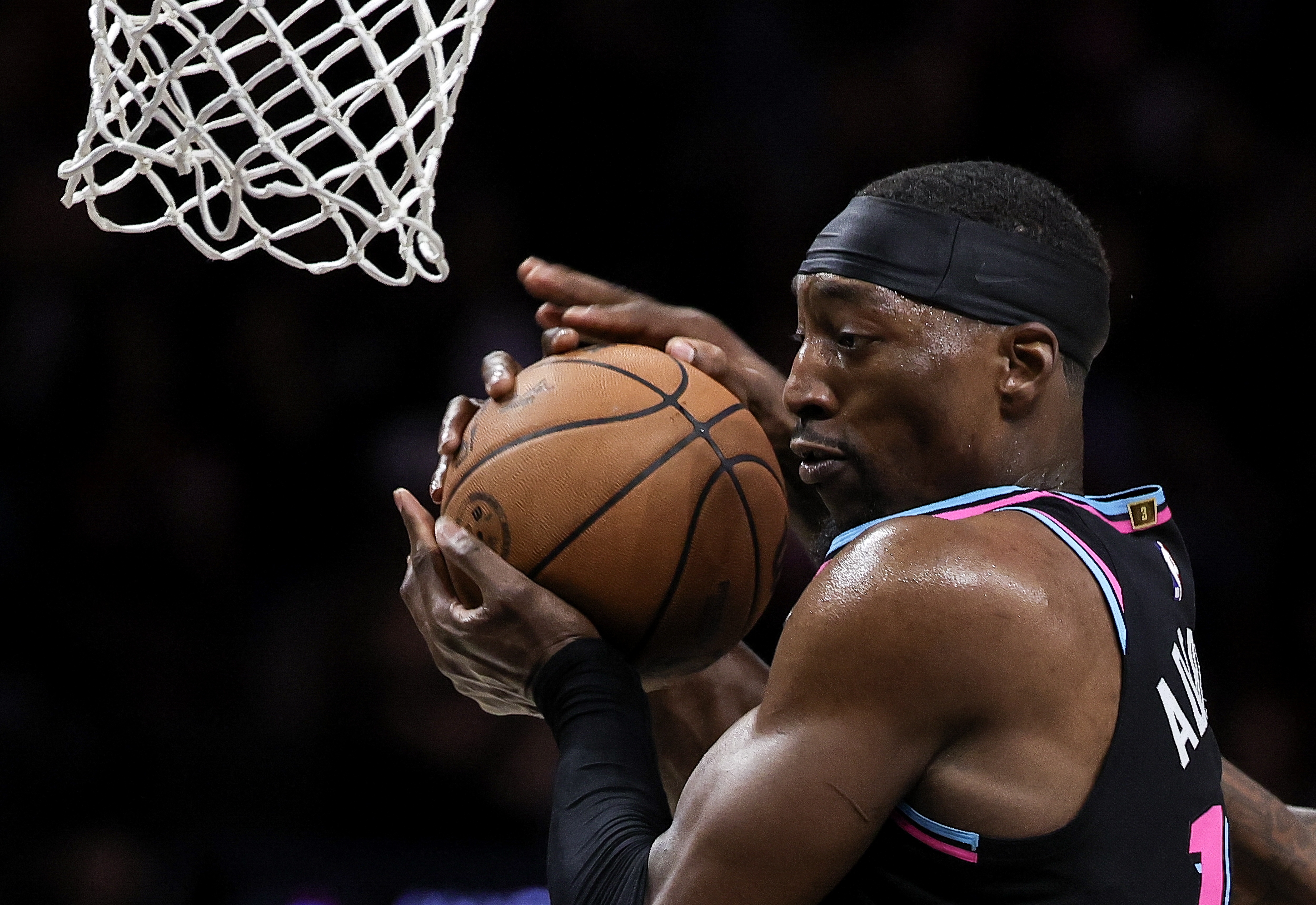 开云体育网址-小米切尔：和阿德巴约韦尔搭档时 我可以更放心地去赌博式防守