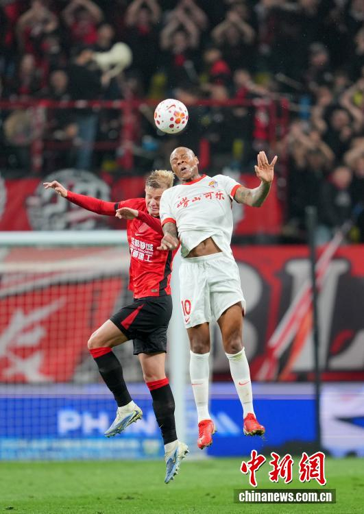 最新开云体育网址入口-2026赛季中超联赛：成都蓉城队胜青岛海牛队|四川成都|中新社|拜合拉木·阿卜杜外力|韦世豪|安源_新浪体育_新浪新闻